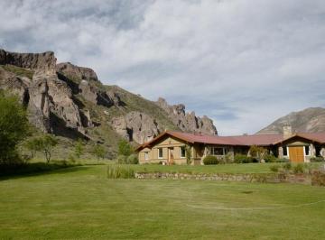 Campo · 2951ha · Estancia Sobre Rio Pichileufu