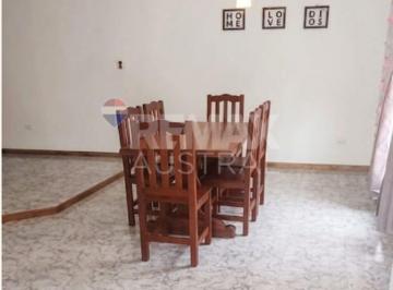 Casa · 241m² · 12 Ambientes · 3 Casas + 1 Departamento en Venta