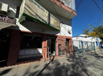 Local comercial · 160m² · Local 90 m² Planta Baja con Entre Piso Exc Ubi Zona Comercial