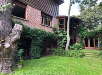 Casa · 320m² · 4 Ambientes · 3 Cocheras · Casa 4 Ambientes. | Zacagnini Al 6000