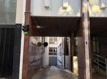 Garage en Alquiler  La Plata · Cochera en 56 N537