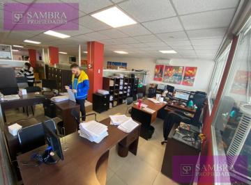 Oficina comercial · 200m² · 1 Ambiente · 4 Cocheras · Oficina - Almagro