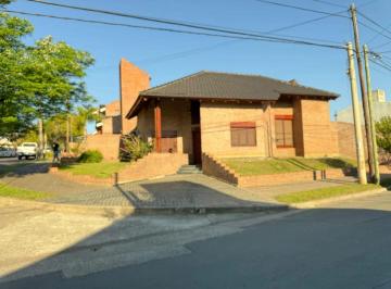 Casa de 6 ambientes, Córdoba · Casa con 460 m² en Venta en San Salvador, 3 Dorm. 2 Baños Calle Caseros