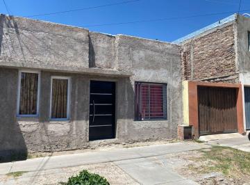 Casa · 70m² · 3 Ambientes · Venta Casa 2 Dorm. - Barrio Estanzuela