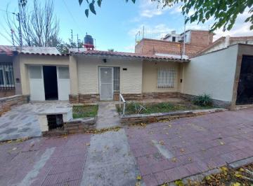 Casa de 4 ambientes, Godoy Cruz · Venta Casa en Godoy Cruz
