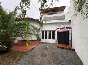 Casa de 6 ambientes, Quilmes · Casa PH de 6 Ambientes