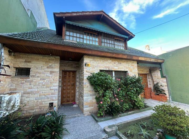 Casa · 170m² · 5 Ambientes