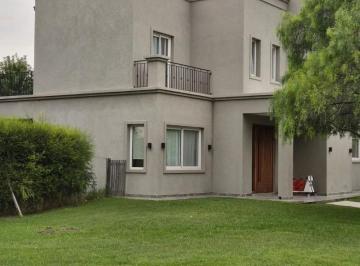 Casa · 270m² · 5 Ambientes · 2 Cocheras · Casa en Venta - El Canton