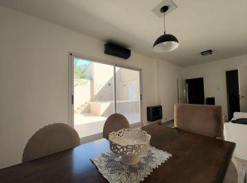 Casa · 120m² · 4 Ambientes · 2 Cocheras · Casa en Venta en Bernal Reciclada y Casa Antigua