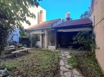 Casa · 146m² · 4 Ambientes · 1 Cochera · Venta Casa y Depósito Permuta Usd 100.000