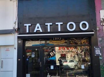 Local comercial de 2 ambientes, Monte Castro · Local Al Frente