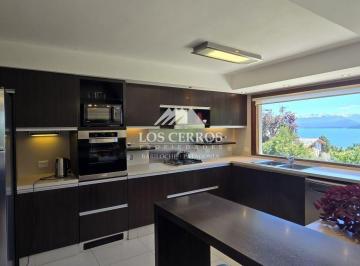 Casa · 235m² · 6 Ambientes · 2 Cocheras · Casa en Venta en Melipal, Bariloche - 5 Dorm. Quincho