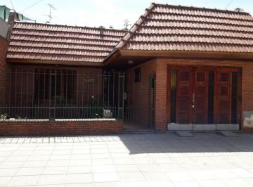 Casa · 133ha · 3 Ambientes · 1 Cochera · Casa en Venta 3 Ambientes con Cochera y Apta Crédito en Remedios de Escalada, Lanús