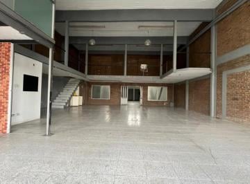 Local comercial · 350m² · Aj - Amplio Local Sobre Av La Plata - Quilmes Oeste
