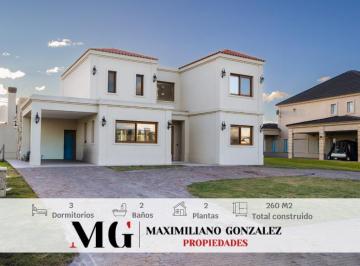 Casa · 220m² · 5 Ambientes · 2 Cocheras · Casa Venta - La Providencia