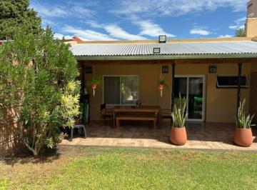 Casa de 3 ambientes, Morón · Chatel en Venta Castelar Norte