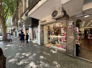 Local comercial · 70m² · Local Comercial en Av Santa Fe 2725 — 70 m² en Dos Plantas con Gran Vidriera