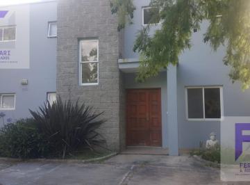 Casa · 200m² · 5 Ambientes · 4 Cocheras · Alquiler Amplia Casa en Barrio Cerrado Fincas de Maschwitz, Escobar