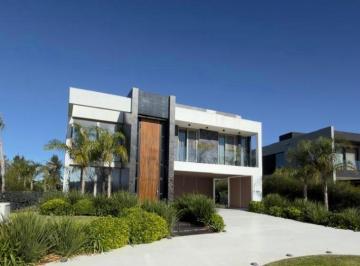 Casa de 7 ambientes, Ezeiza · Terralagos de Canning! Imponente Casa con Una Calidad Unica! 5 Dorm. y Quincho!