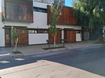 Casa · 106m² · 4 Ambientes · 1 Cochera · Casa en La Plata