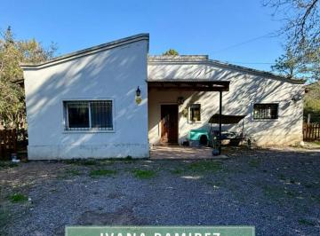 Casa · 1000m² · 4 Ambientes · Se Vende Casa de 4 Ambientes Apta Crédito Hipotecario en Lezica y Torrezuri, Luján