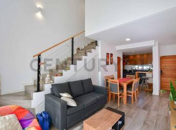 Casa · 104m² · 4 Ambientes · 1 Cochera · Duplex en Alquiler. Complejo 467 Entre 21 y Cno. Gral. Belgrano City Bell. Sum y Pileta - Dos Dormi