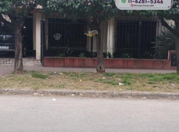 Casa de 3 ambientes, Morón · Casa en Venta Tres Habitaciones en Amplio Terreno