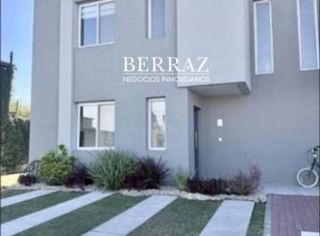 Casa · 104m² · 5 Ambientes · 2 Cocheras · Casa Venta 3 Dorm. Complejo Decs Tortugas Lote de 203 m² Garin, Escobar