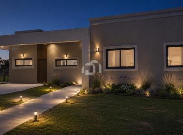 Casa · 142m² · 5 Ambientes · 2 Cocheras · Casa en Venta en Santa Sofía, Pilar del Este, Pilar