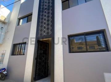 Casa · 53m² · 1 Ambiente · Duplex en Venta en La Plata. Calle 21 E/ 63 y 64