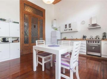 PH de 4 ambientes, Balvanera · PH de Estilo. Joya del 1900!