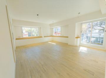 Departamento · 88m² · 3 Ambientes · 1 Cochera · Piso Exclusivo de 2 Dorm. en Abasto a Estrenar Doble Balcon Radiadores