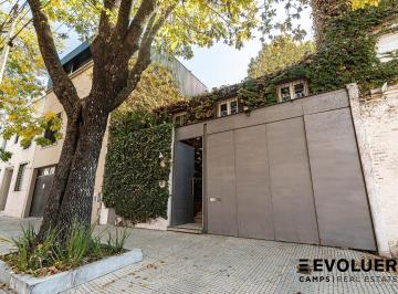 Casa · 330m² · 7 Ambientes · 2 Cocheras · Venta Casa con Jardín, Pileta y 2 Cocheras