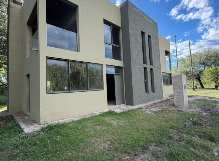 Casa · 90m² · 5 Ambientes