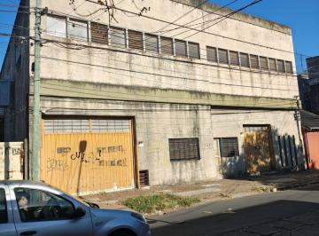 Bodega-Galpón de 5 ambientes, San Isidro · Inmueble Inudustrial con Salida a Dos Calles, a m de Estacion Boulogne, San Isidro