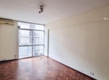 Departamento de 3 ambientes, Retiro · ¡Oportunidad a Reciclar a Tu Gusto! Depto de 3 Ambientes + Balcón - Retiro