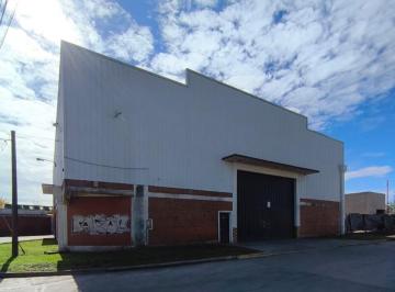 Depósito · 1100m² · Depósito de 1.100 m² Sup. Cubierta en Alquiler en Combatientes de Malvinas Al 1500, Campana