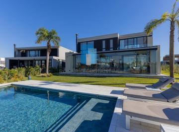 Casa · 429m² · 11 Ambientes · 2 Cocheras · Casa en Los Puentes