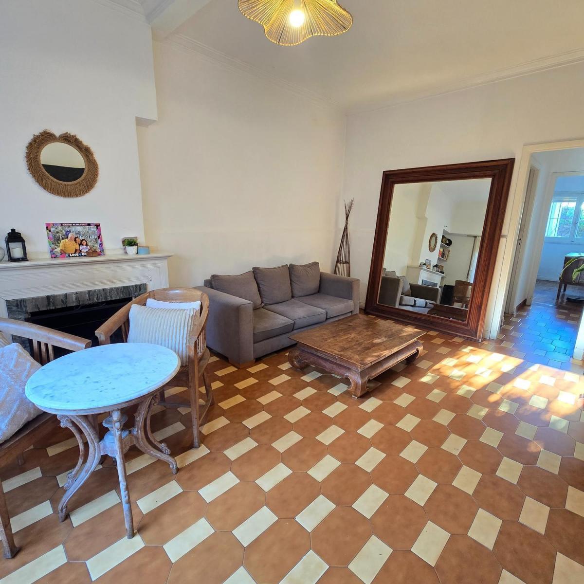 Ph 4 amb, 180m² en PB con parque y quincho — Brandsen 3700