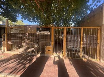 Casa · 122m² · 4 Ambientes · 1 Cochera · Casa en Venta en Las Heras