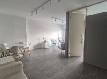 Departamento de 2 ambientes, Colegiales · Depto. 2 Amb Vivienda Y/o Comercial. Fte Balcón 59 m² Colegiales