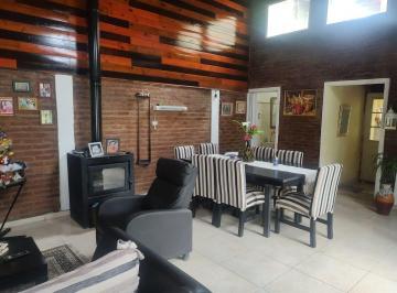 Casa · 110m² · 4 Ambientes · 3 Cocheras · Venta Casa Quinta en Dique Lujan