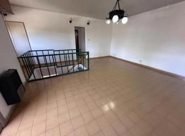 Casa · 250m² · 6 Ambientes · 2 Cocheras · Venta Chalet en Dos Plantas Constitucion Apto Credito