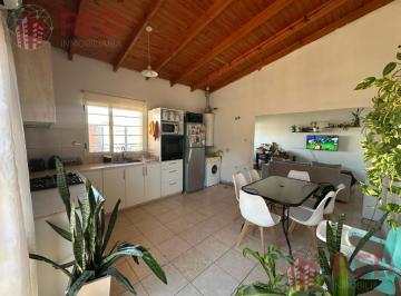 Casa · 87m² · 3 Ambientes · 2 Cocheras · Casa Vende Casa Los Frutales