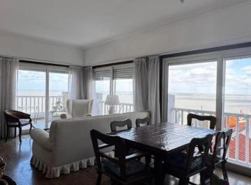 Departamento · 125m² · 3 Ambientes · 1 Cochera · Semipiso 3 Ambientes Frente Al Mar • Cochera