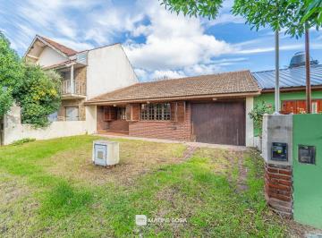 Casa · 108m² · 3 Ambientes · 2 Cocheras · Venta - Casa - 3 Ambientes - Patio - Parrilla - a m del Mar - Santa Clara del Mar