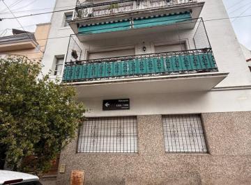 Departamento · 54m² · 2 Ambientes · Departamento en Venta 3 Ambientes Caballito Norte Escalera