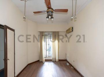 Local comercial · 65m² · 3 Ambientes · PH 3 Amb en Excelente Ubicación – Ideal Uso Profesional. Apto Crédito
