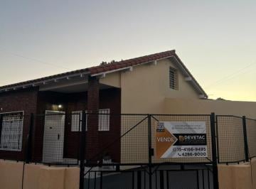 PH · 54m² · 3 Ambientes · 1 Cochera · PH 3 Ambientes Venta en Camacua Esquina Friuli 2059 (Wilde)