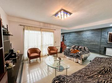 Casa · 194m² · 5 Ambientes · 1 Cochera · Casa en Nuestra Señora de Lourdes